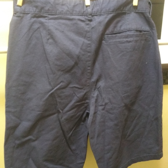 Old navy Big kids Boys khaki shorts Dark blue - Picture 4 of 4